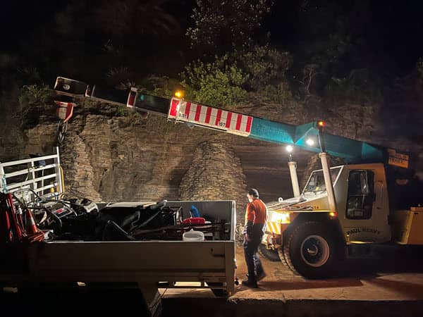 Car-rescue-Lift-crane-hire-service-600x338 northern beaches truck rescue 24hrs with franna crane towing out of the sand 600x450
